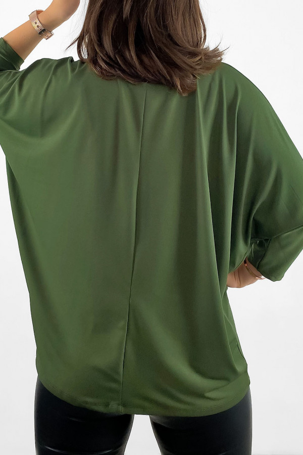 Lekka bluzka plus size w kolorze khaki nietoperz oversize z naszyjnikiem rękaw 3/4 Freya 2