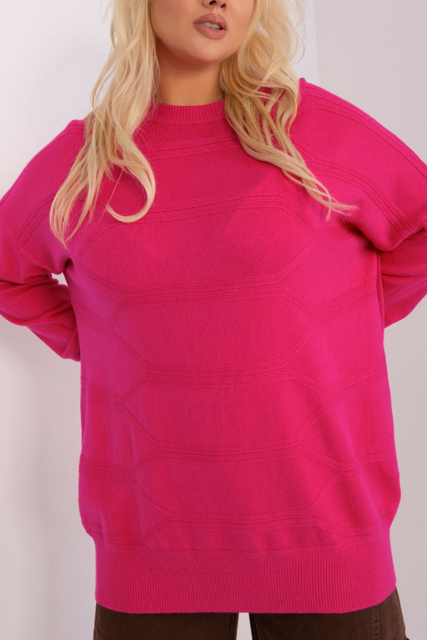 Sweter damski plus size w kolorze fuksji z delikatnym wzorem milutki cozy