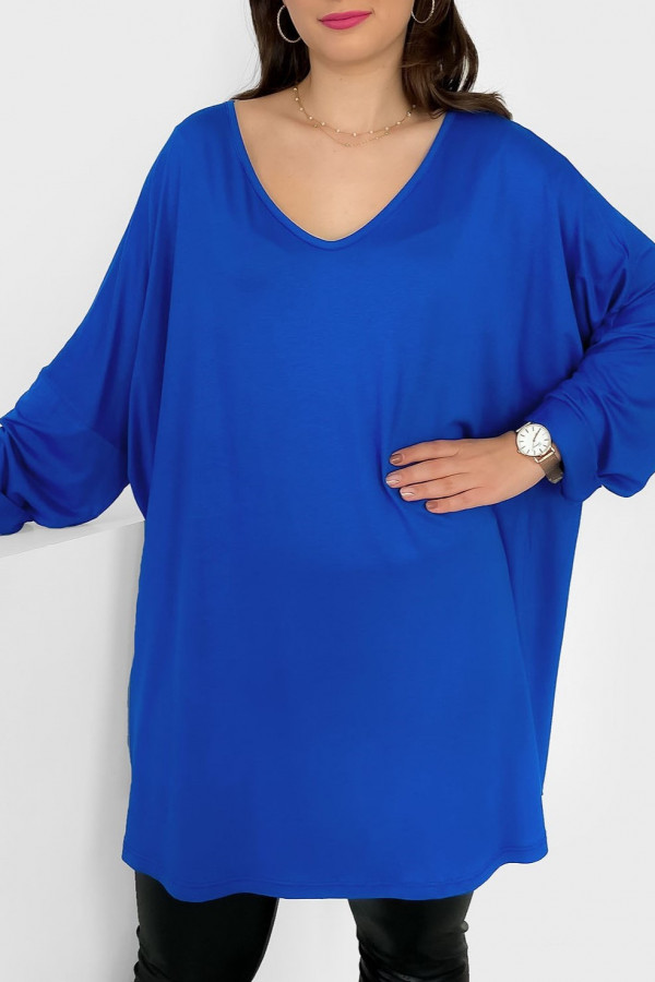 Mega oversize tunika bluzka damska plus size z wiskozy w kolorze kobaltowym v-neck Gwen
