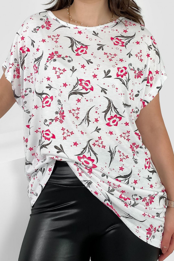 T-shirt damski plus size w kolorze białym print czerwone kwiaty