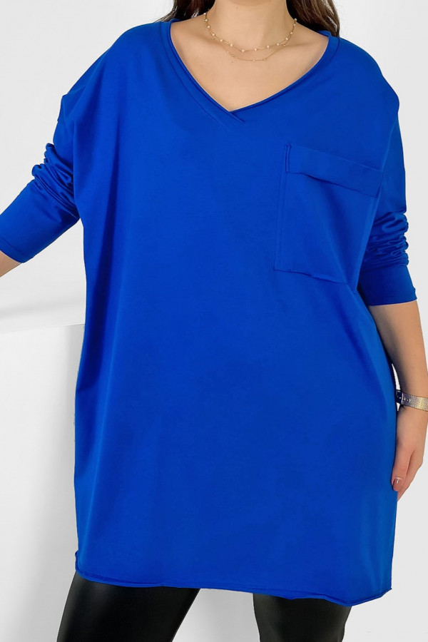 Bluzka luźna tunika damska w kolorze kobaltowym długi rękaw dekolt v-neck kieszeń Linaa