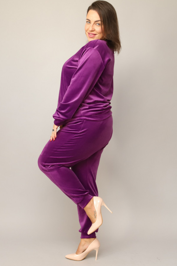 Welurowy dres damski plus size w kolorze fioletowym komplet spodnie i bluza Alice 2