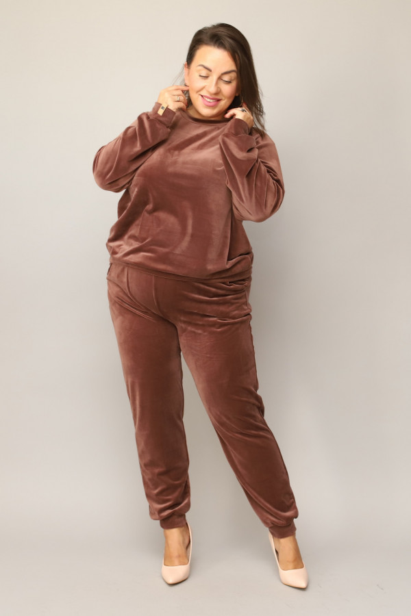 Welurowy dres damski plus size w kolorze czekoladowym komplet spodnie i bluza Alice