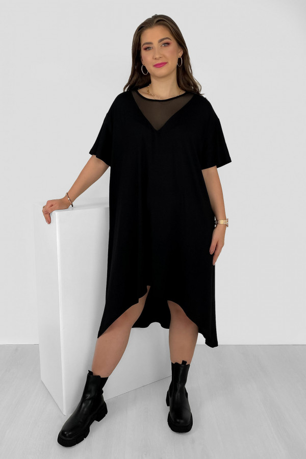 Asymetryczna sukienka plus size w kolorze czarnym dekolt siateczka dłuższy tył Mirell 2