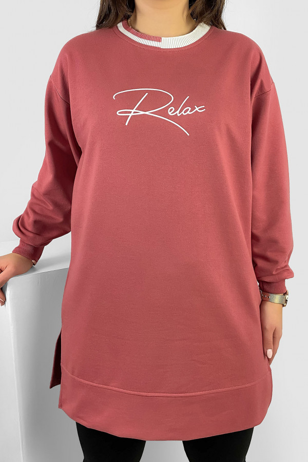 Długa bluza dresowa tunika damska w kolorze indyjskiego różu napis Relax