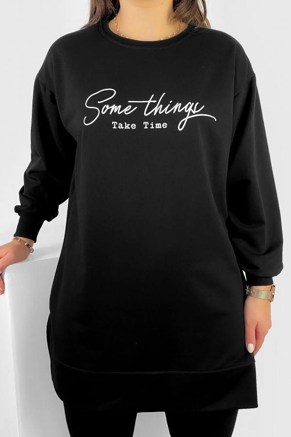 Długa bluza dresowa tunika damska w kolorze czarnym napis Some things take time