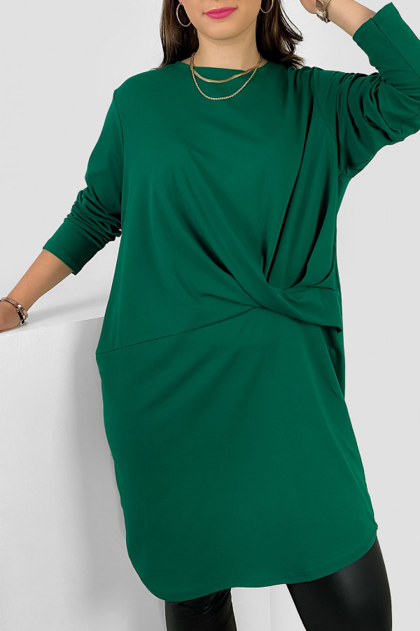 Tunika plus size w kolorze zielonym ozdobna zakładka długi rękaw Amber 1