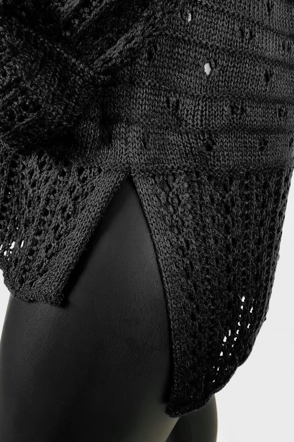 Duży ażurowy sweter damski oversize w kolorze czarnym rozcięcie dłuższy tył Levi 4