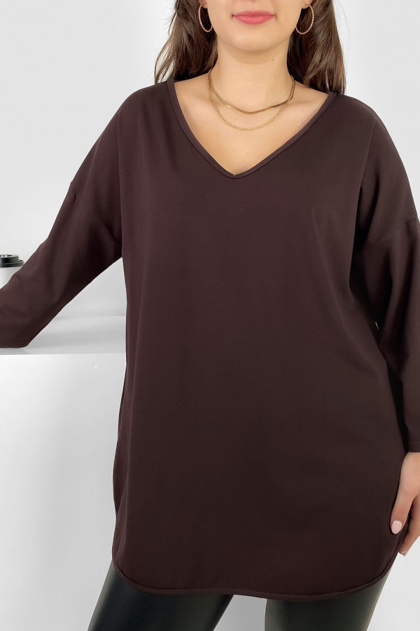 Casualowa damska bluzka w kolorze czekoladowym dłuższy tył dekolt v serek Chandi 1