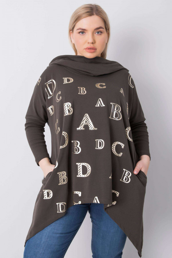 Asymetryczna tunika damska plus size w kolorze khaki z kieszeniami długie boki litery 1