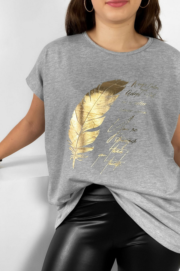 Nietoperz T-shirt damski plus size w kolorze szarym melanż gold print piórko 1