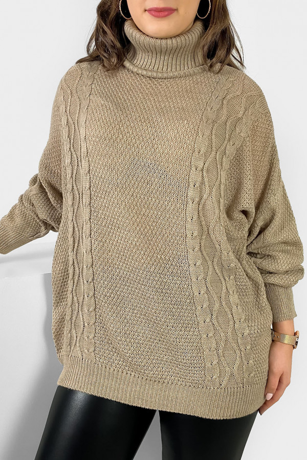 Lekki sweterek golf damski plus size w kolorze beżowym wzór splot Ronan 2
