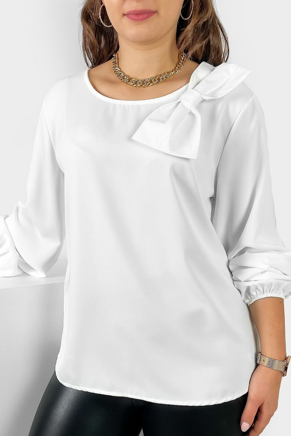 Elegancka koszula bluzka w kolorze białym ozdobna kokarda Joann