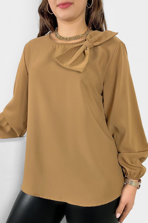 Elegancka koszula bluzka w kolorze camelowym ozdobna kokarda Joann