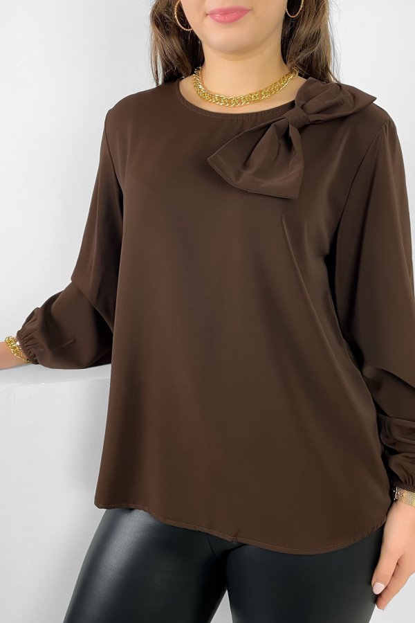 Elegancka koszula bluzka w kolorze brązowym ozdobna kokarda Joann 1