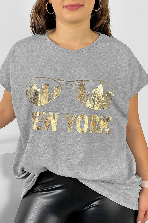 Nietoperz T-shirt damski plus size w kolorze szarym złoty print okulary New York