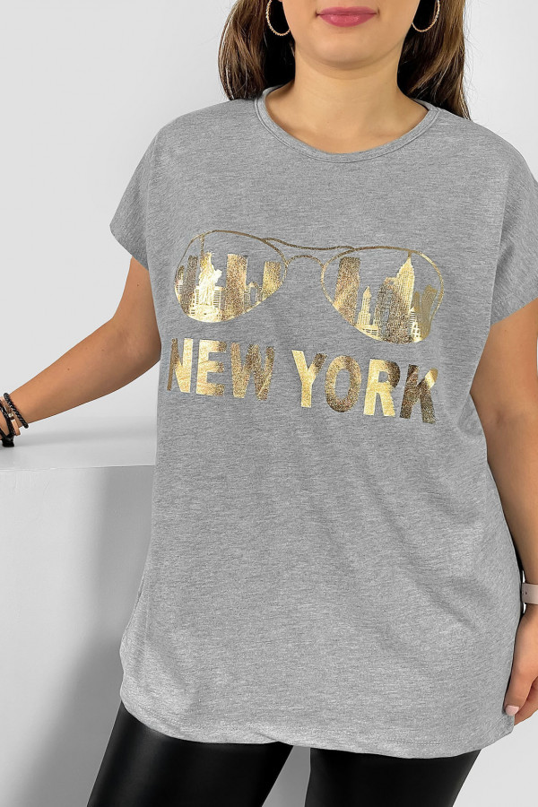 Nietoperz T-shirt damski plus size w kolorze szarym złoty print okulary New York 2