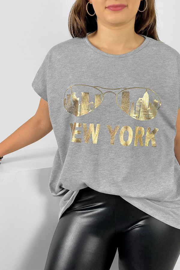 Nietoperz T-shirt damski plus size w kolorze szarym złoty print okulary New York 1