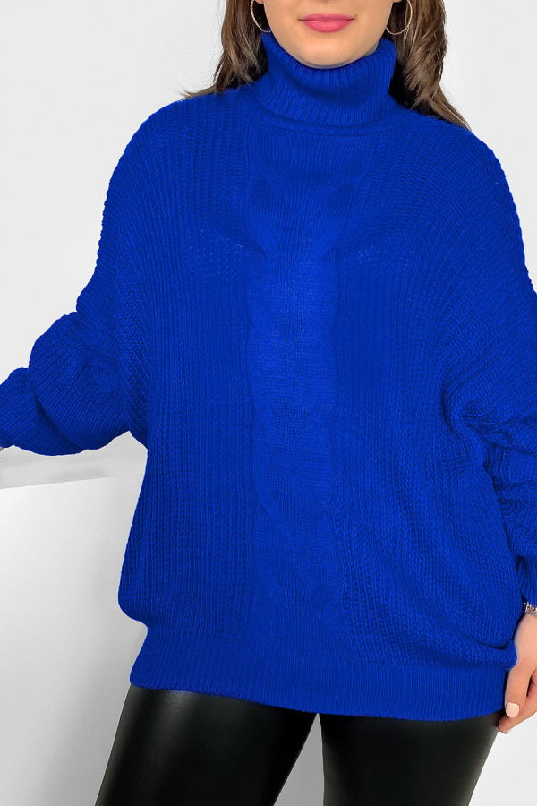 Szeroki oversize sweter golf damski plus size w kolorze kobaltowym warkocz Boro 1
