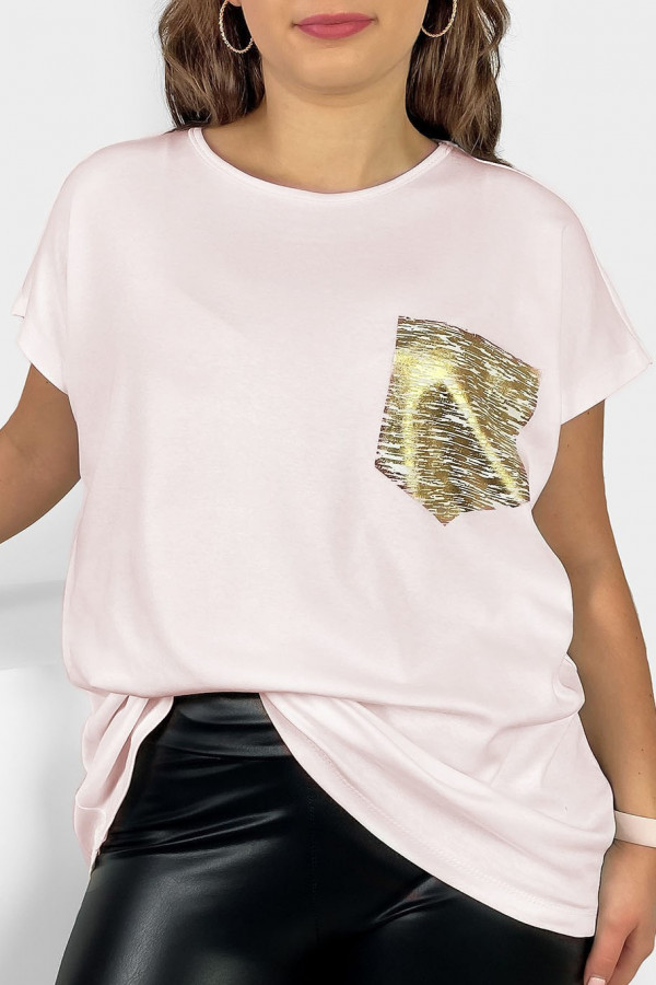 Nietoperz T-shirt damski plus size w kolorze baby pink print złota kieszonka