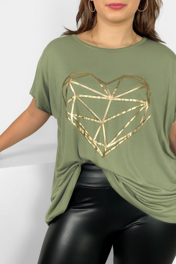 Nietoperz T-shirt damski plus size w kolorze pistacjowym geometryczne serce 1