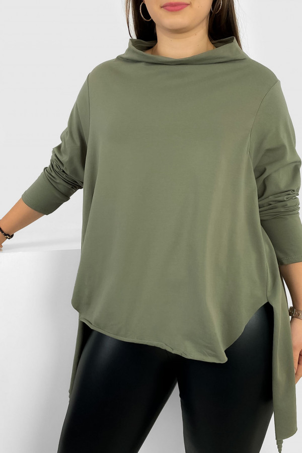 Asymetryczna bluzka damska plus size w kolorze khaki dłuższy tył półgolf woda Ashanti 1