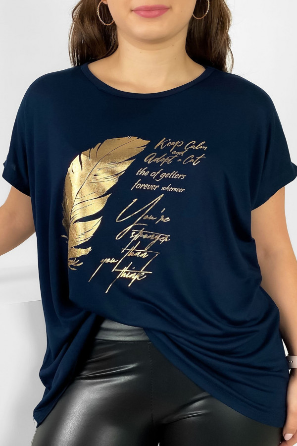 Nietoperz T-shirt damski plus size w kolorze dark navy gold print piórko