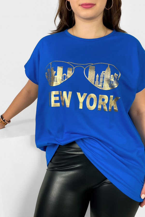 Nietoperz T-shirt damski plus size w kolorze lazurowym złoty print okulary New York 1