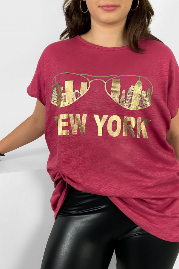Nietoperz T-shirt damski plus size w kolorze truskawkowym złoty print okulary New York 1