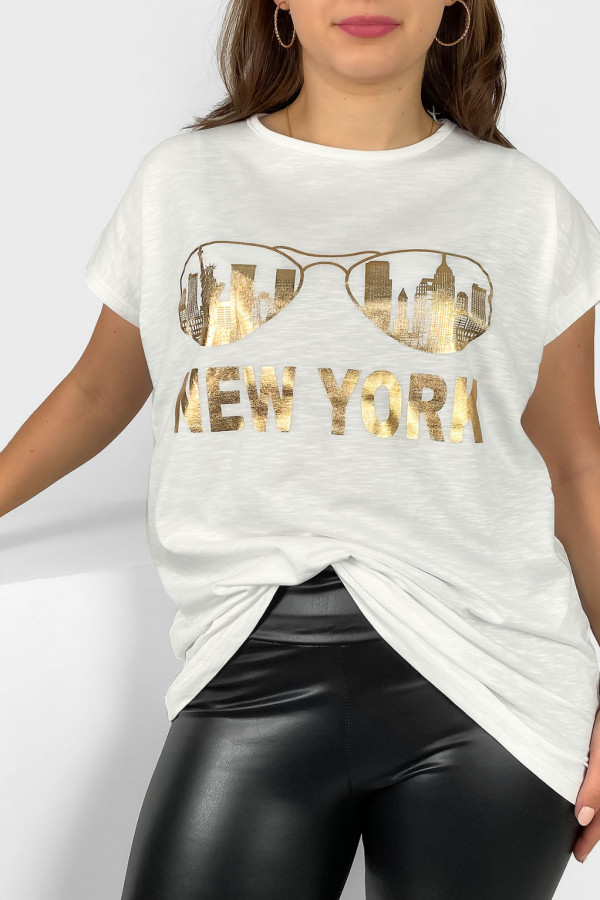 Nietoperz T-shirt damski plus size w kolorze ecru złoty print okulary New York 1