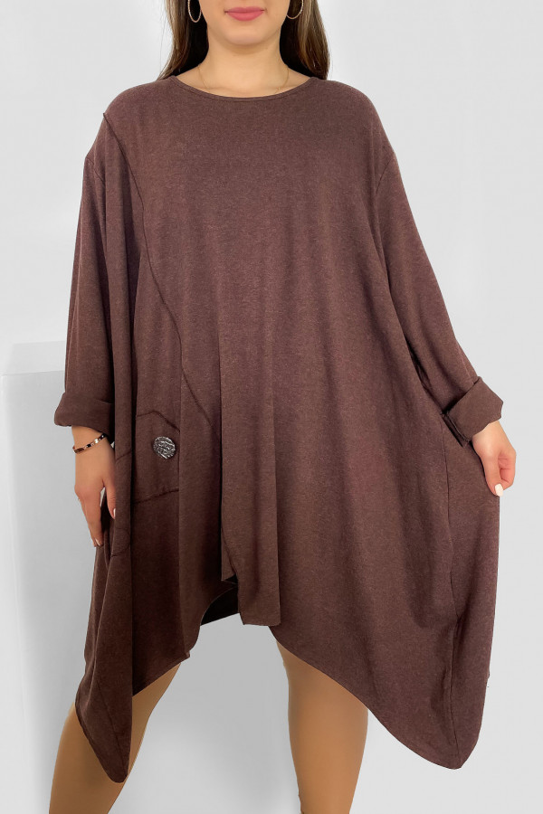 Duża asymetryczna tunika damska w kolorze brązowym boki rogi ozdobny guzik Mandy 2