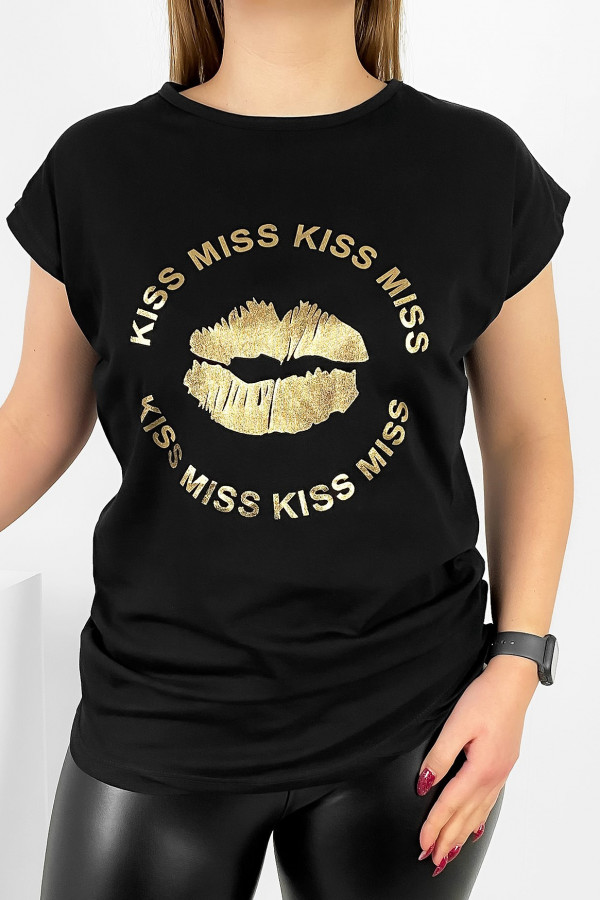 T-shirt damski nietoperz w kolorze czarnym złoty print usta kiss 2