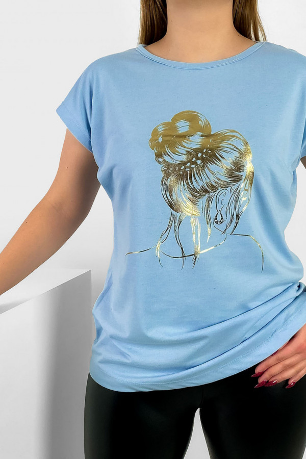 T-shirt damski nietoperz w kolorze błękitnym złoty print kobieta kok 1