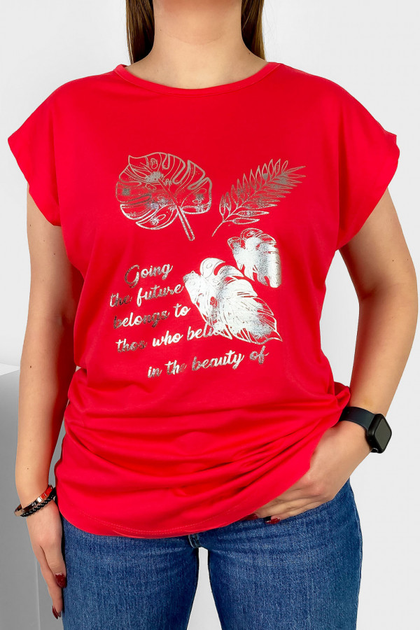 T-shirt damski nietoperz w kolorze koralowym srebrny print napisy liście