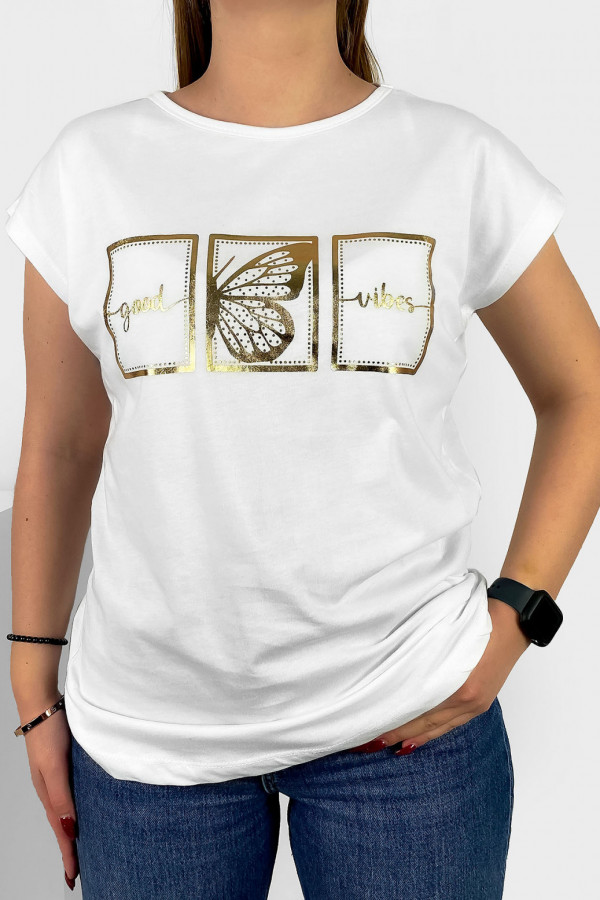 T-shirt damski nietoperz w kolorze białym złoty print good vibes motyl