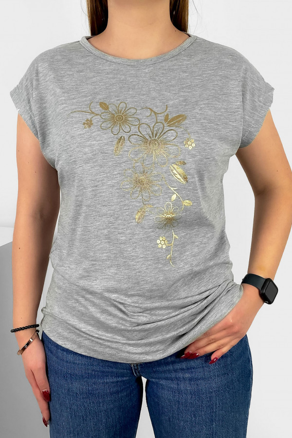 T-shirt damski nietoperz w kolorze szary melanż złoty print kwiaty
