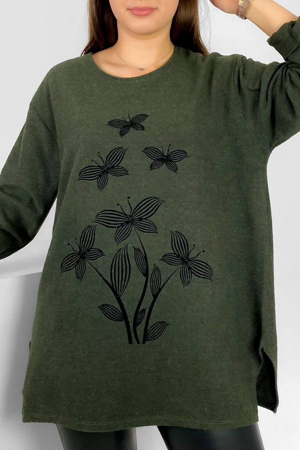 Milutka bluzka plus size w kolorze khaki rozcięcia wzór kwiaty motyle Hayami