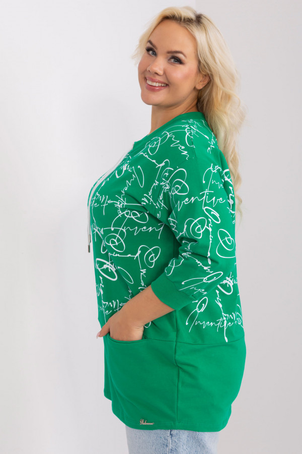 Modna lekka bluza damska plus size w kolorze zielonym kieszenie napisy Nora 2