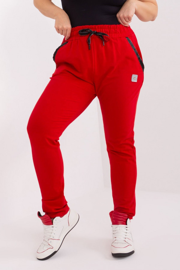 Spodnie dresowe damskie plus size w kolorze czerwonym Robin