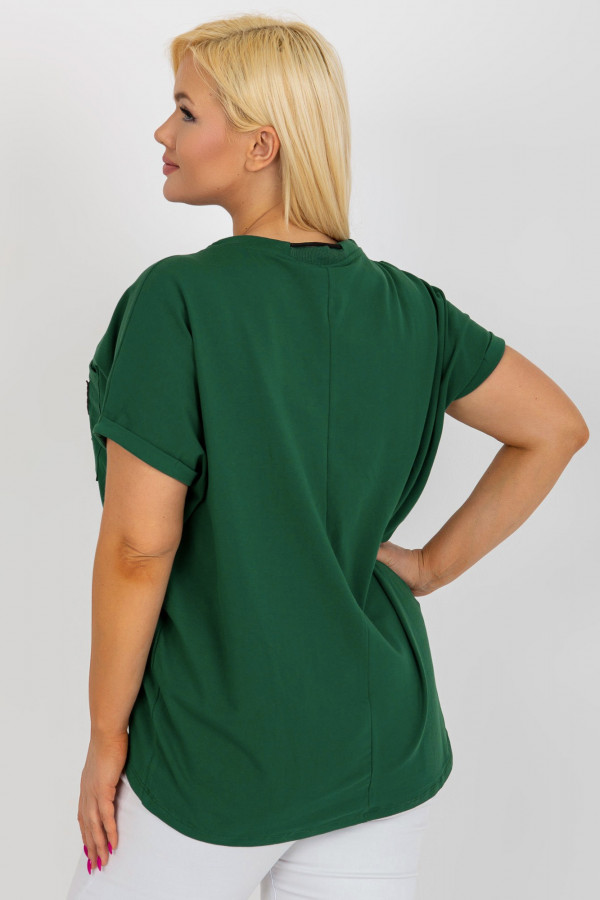 Bluzka dresowa plus size w kolorze butelkowej zieleni dłuższy tył kieszeń 2