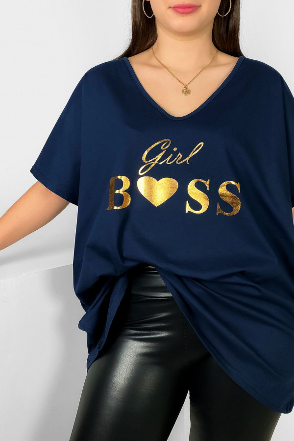 Bluzka damska plus size w kolorze granatowym złoty nadruk Girl Boss 1