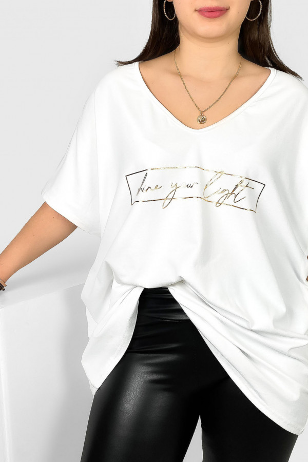 Bluzka damska T-shirt plus size w kolorze białym złoty nadruk Shine your light 1