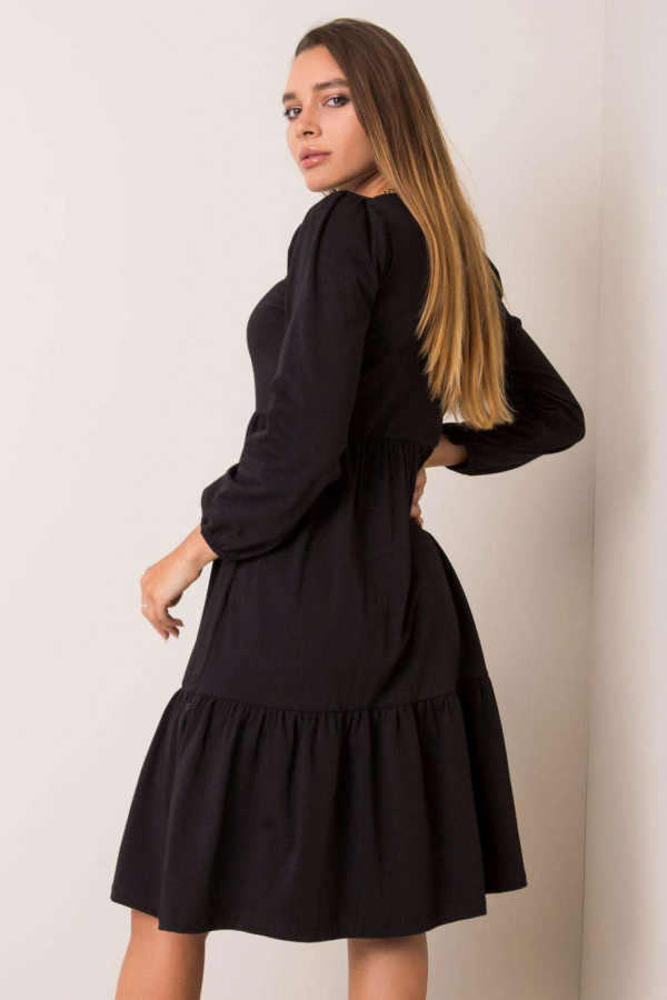 Sukienka w kolorze czarnym z długim rękawem Jolie 4