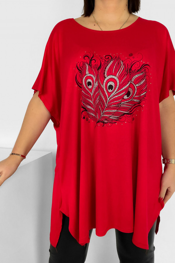 Tunika plus size luźna bluzka z wiskozy w kolorze czerwonym trzy pawie pióra 2