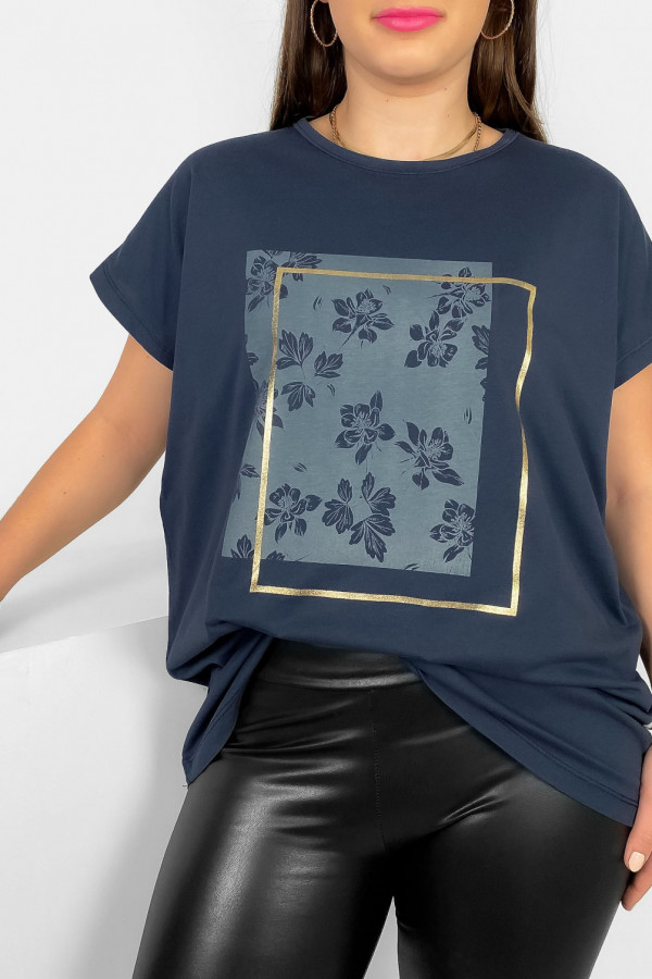 Nietoperz T-shirt damski plus size w kolorze grafitowego granatu kwiaty ramka Meggi 1