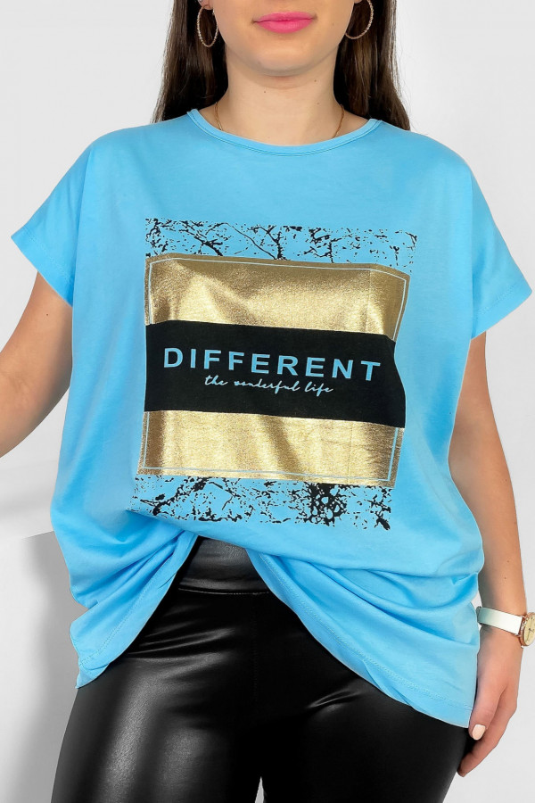 T-shirt damski plus size nietoperz w kolorze błękitnym Different Meggi