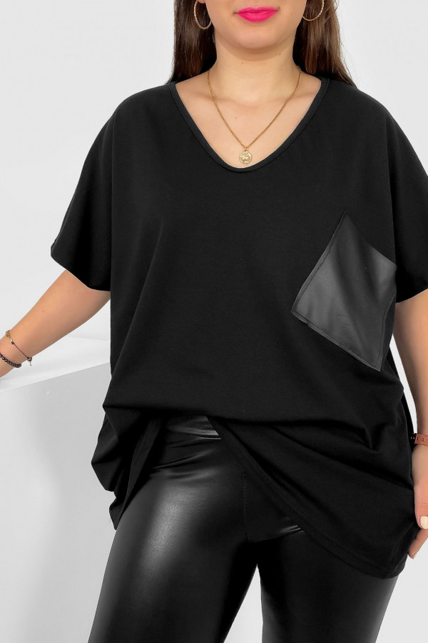 T-shirt damski plus size w kolorze czarnym dekolt w serek V-neck skórzana kieszeń 2