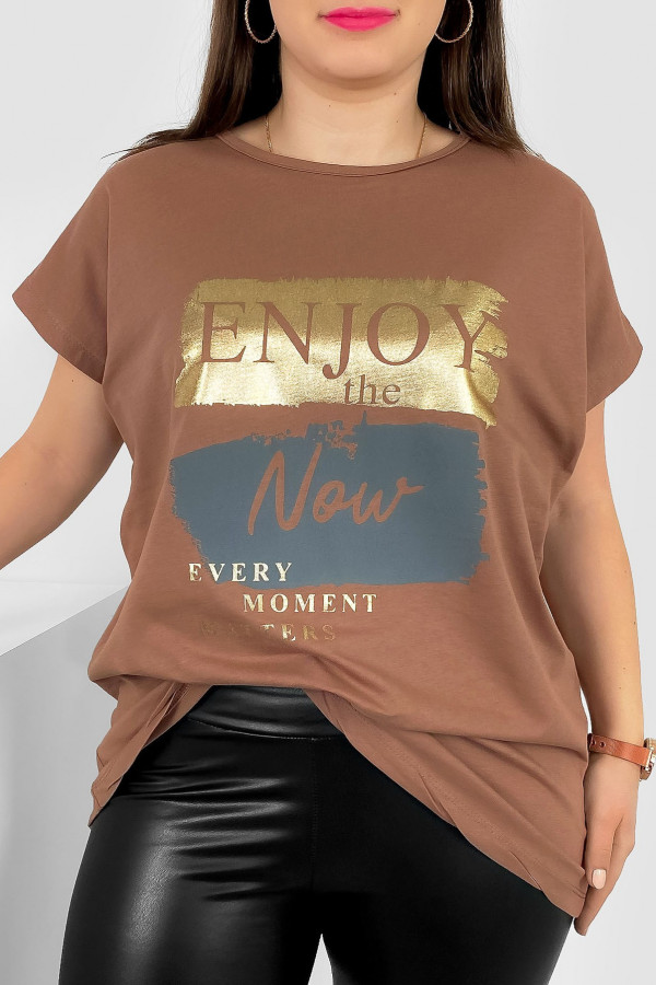 T-shirt damski plus size nietoperz w kolorze jasnego brązu napisy Enjoy Meggi