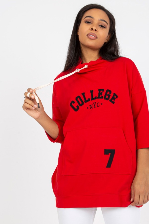 Bluza damska plus size w kolorze czerwonym print napis College 1