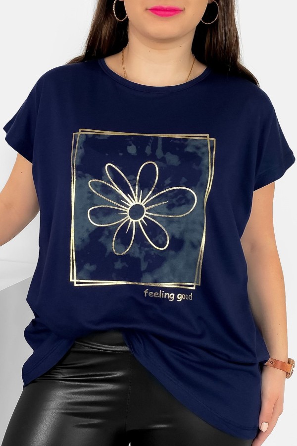 T-shirt damski plus size nietoperz w kolorze granatowym kwiat w ramce Danny 2